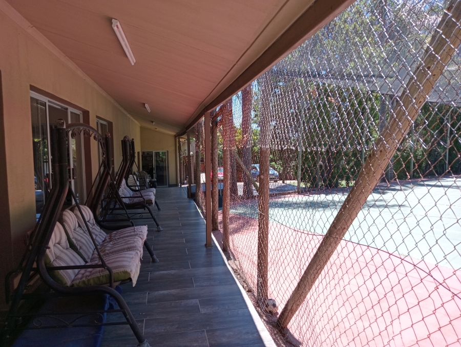 6 Bedroom Property for Sale in Vanes Estate Eastern Cape